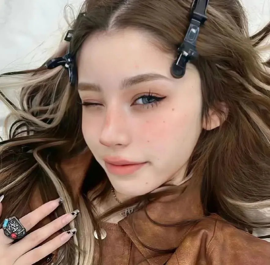 悬崖上的金鱼姬